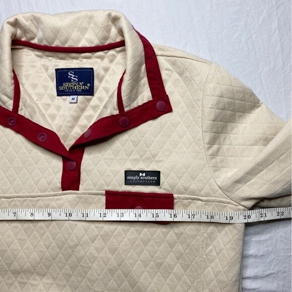 Simply Southern Cream Red Quilted 1/4 Snap Pullover Sweatshirt Size Medium - Picture 8 of 9